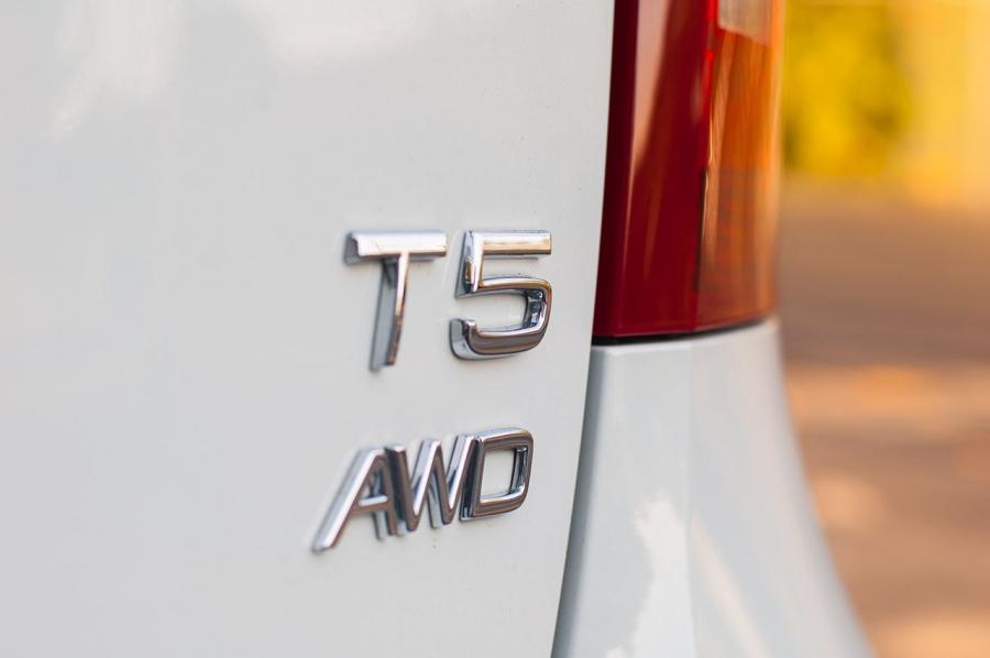  Volvo S60 T5 AWD 2012 года  (фото 7 из 11)